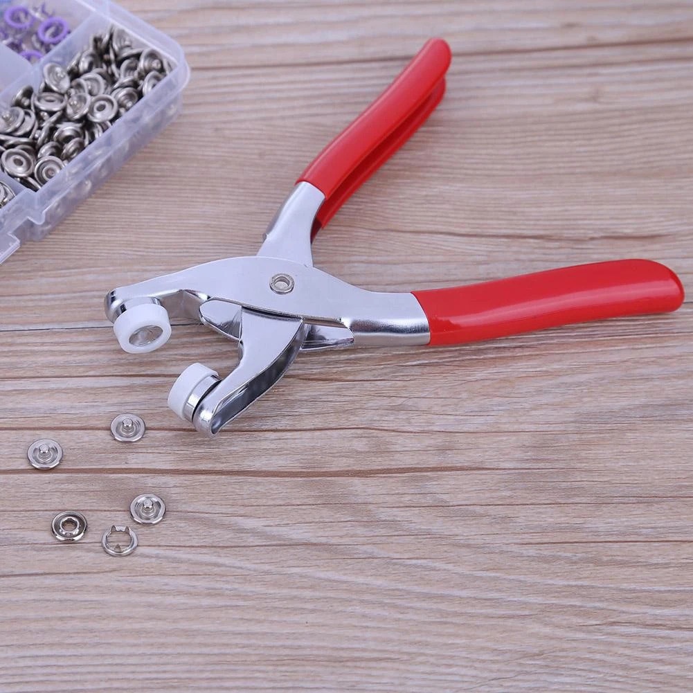 Bộ Kìm Bâm Cúc Quần Áo - Kìm Bấm Khuy Đi Kèm 100 Cúc Tiện Lợi Dễ Sử Dụng Tại Nhà
