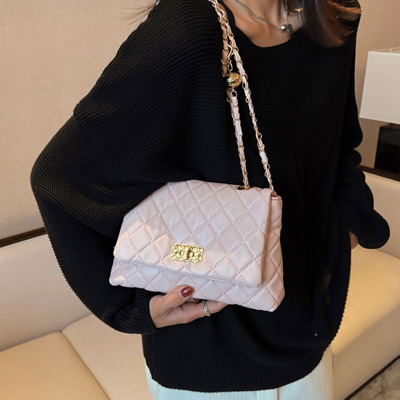 Túi đeo chéo vai CHIC JOY nhỏ nhắn họa tiết hình thoi có dây xích thời trang