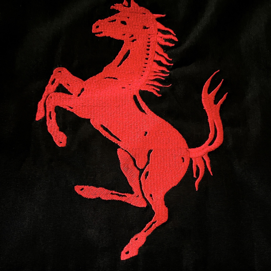 Áo Khoác Cotton Tay Dài Thêu Logo Ferrari Team F1 Màu Đen Thời Trang Thu Đông