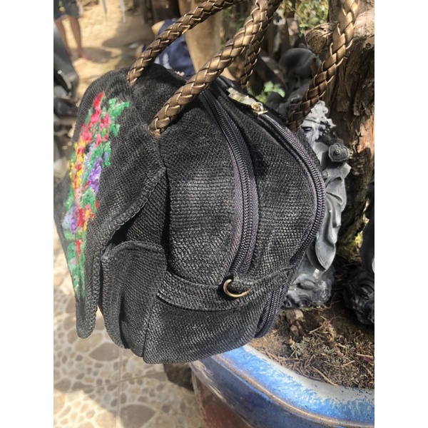 Túi nhung thêu hàng si tuyển