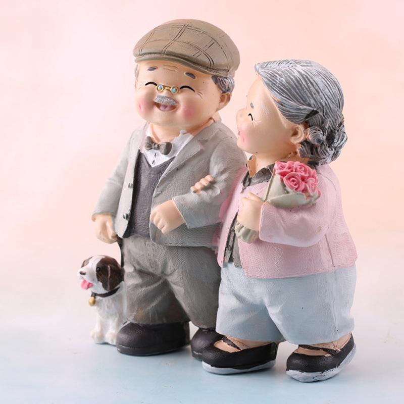 Tượng Ông Bà Dắt Cún Đi Dạo Trang Trí, Đồ Thủ Công Mỹ Nghệ