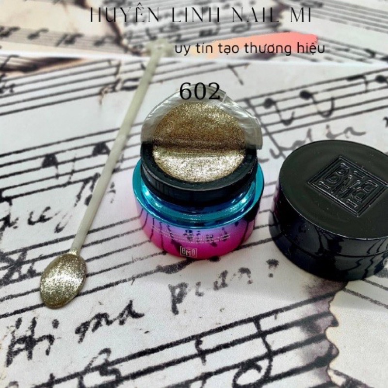 GEL NHŨ VẼ GEL NHŨ KẺ VIỀN SIÊU SÁNG BARBIE MIRAGE