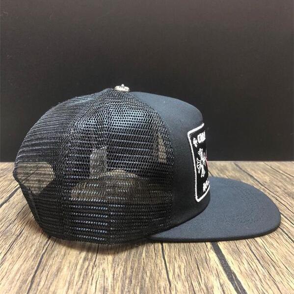 Nón Lưỡi Trai Hình Đôi Môi Đỏ Phiên Bản Chlo Cho Nam Và Nữ