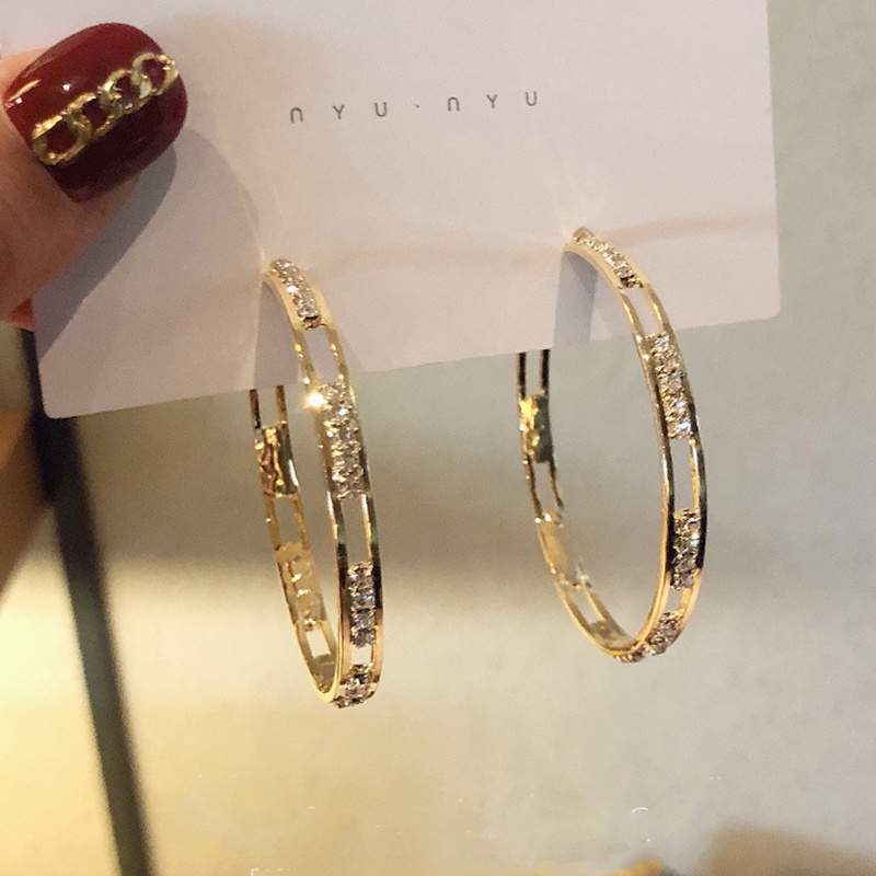 Khuyên Tai Tròn Lớn Đính Đá Sang Trọng JP5