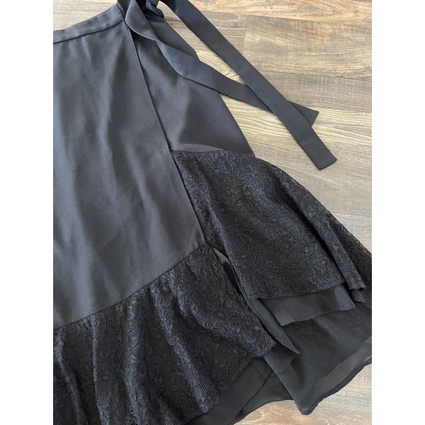 Váy ZARA đắp tà