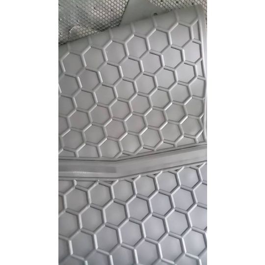 [TOYOTA RAIZE] Thảm Sàn, Thảm Lót Sàn Cao Su Nissin Đúc Vân Tổ Ong Theo Form Xe Toyota Raize