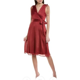 Đầm lụa xanh Laundry