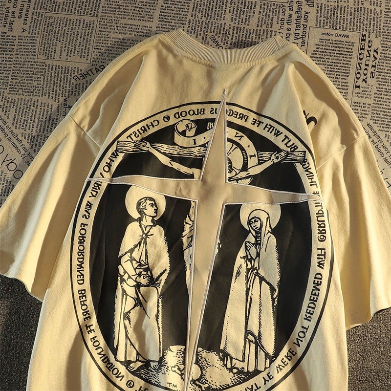 Áo Thun Tay Ngắn Dáng Rộng Màu Tối In Chữ Thập Phong Cách Đường Phố Cho Nam Và Nữ