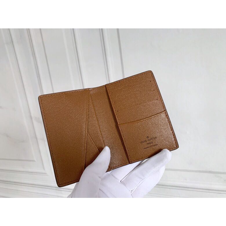 Hình ảnh vật lý Louis vuitton là chính hãng LV thẻ M63144 sẵn sàng để vận chuyển