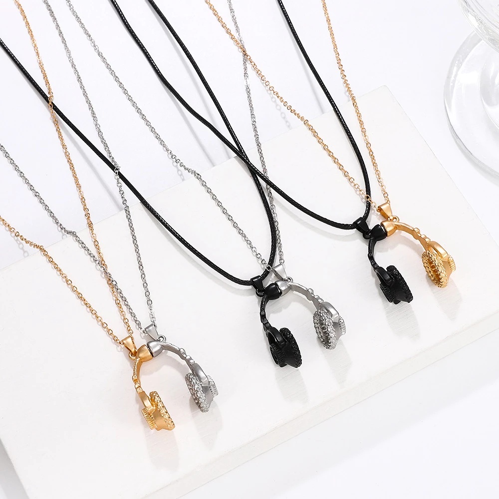 1 Cặp Vòng cổ Kim Loại Mặt Hình Tai Nghe Đơn Giản Sáng Tạo Phong Cách Hip hop Dành Cho Nam Nữ