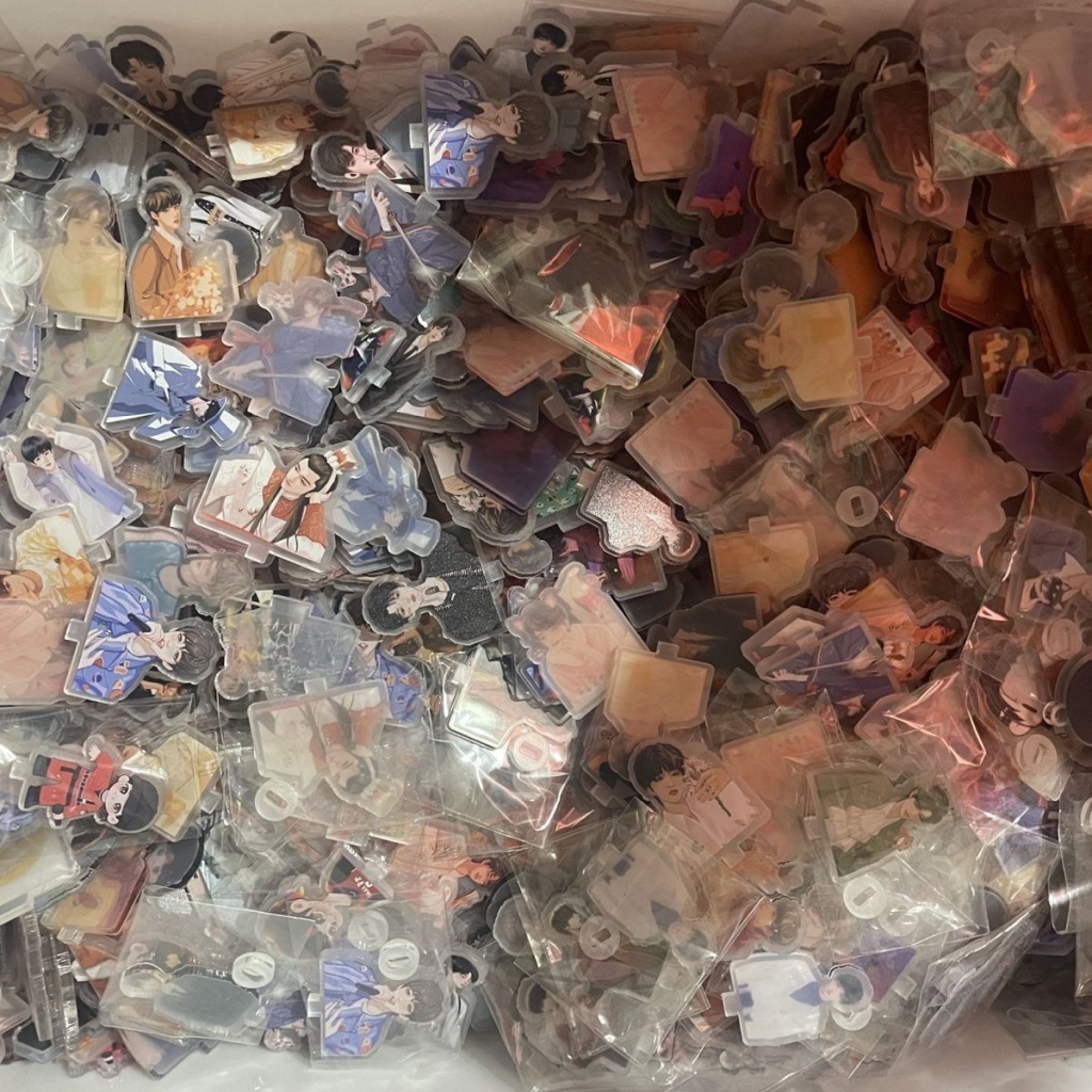 TNT Junior 9.9 Acrylic Stand Up Keyclasp Blind Box với khóa đứng