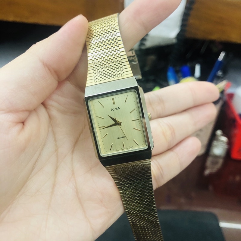 Đồng hồ Nam si nhật dáng tank hiệu Alba