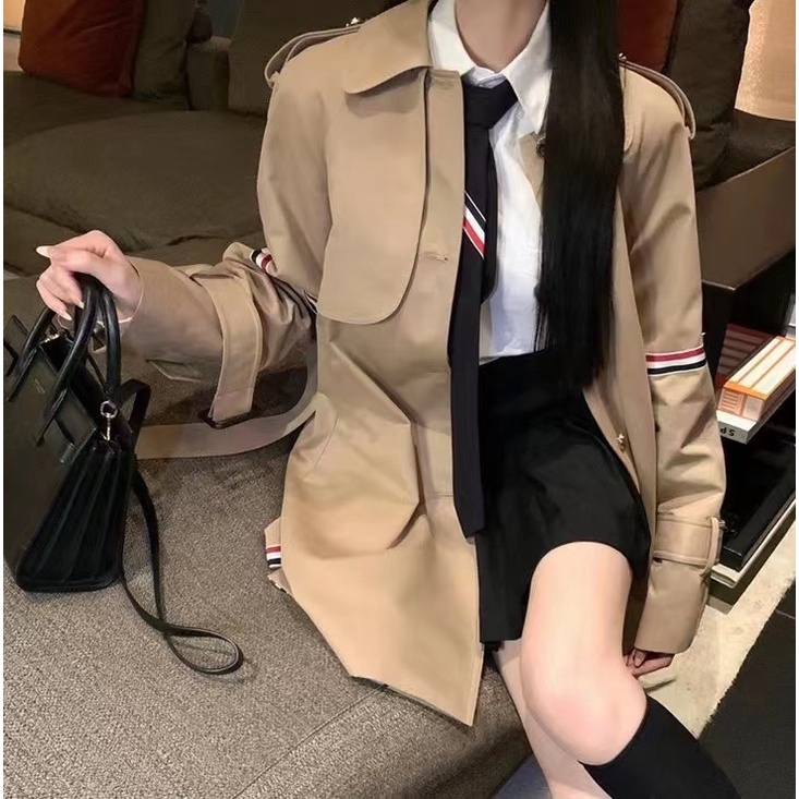 Áo khoác thời trang nữ hàng thiết kế cao cấp phong cách trẻ trung, nữ tính, thu hút