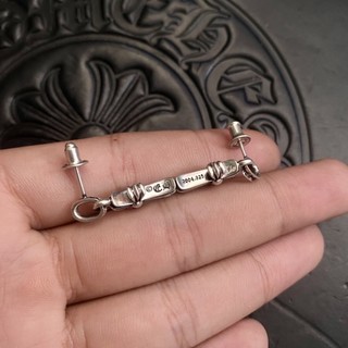 Bông tai Chromehearts cross