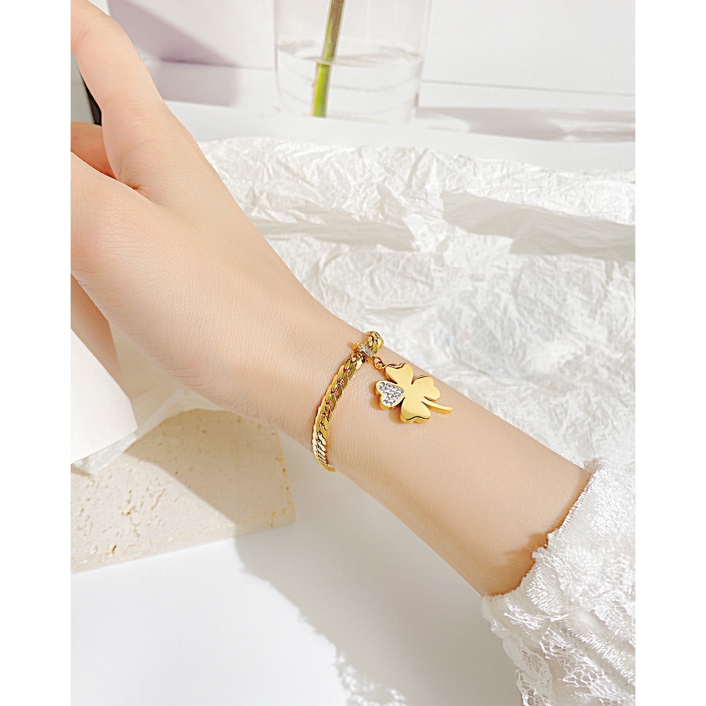 Vòng Tay Thép Titan Không Gỉ Mặt Cỏ Bốn Lá Thời Trang