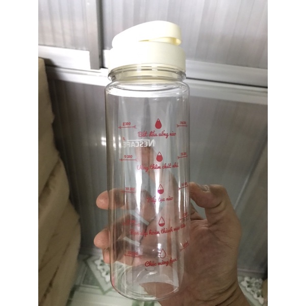 Bình nước Nescafe 700ml