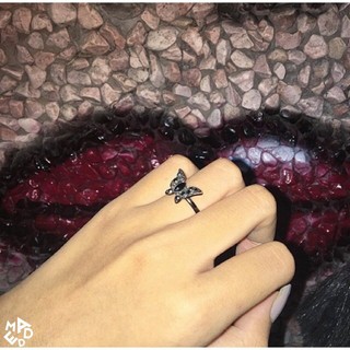 Nhẫn bướm đính zircon đen / Black butterfly ring