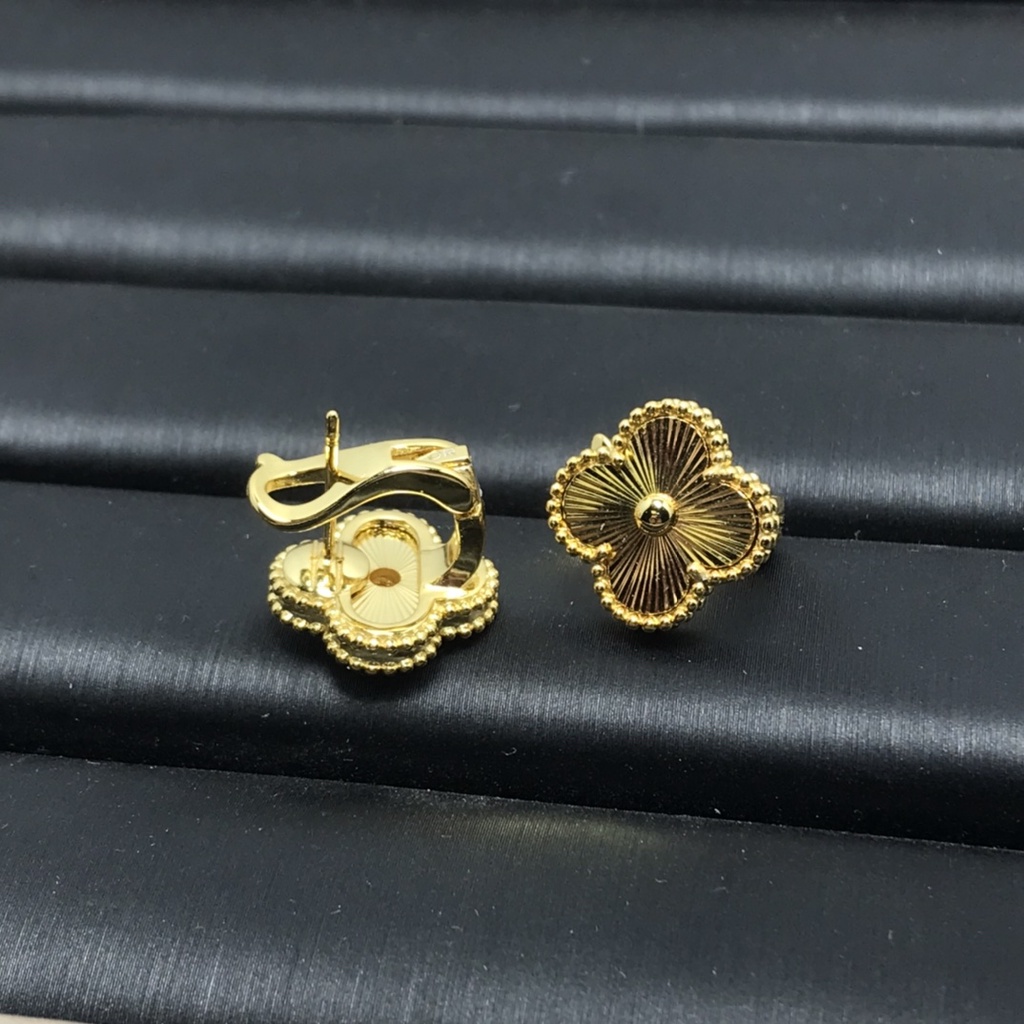 Bông Tai Mạ Bạc 925 Hình Cỏ Bốn Lá Phong Cách Mới