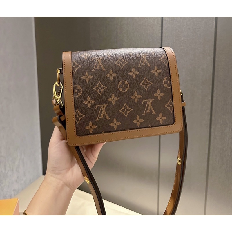 Túi đeo W266-20 LV NEW DAUPHINE 2023 Size 20 x 13 Cm • 2 Dây cầm tay - Đeo chéo • Form 2 bên phồng full2box