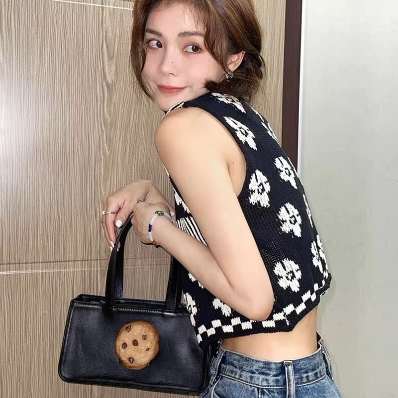 Áo Len Nữ Cộc Tay Cổ Tròn In Chữ Thời Trang