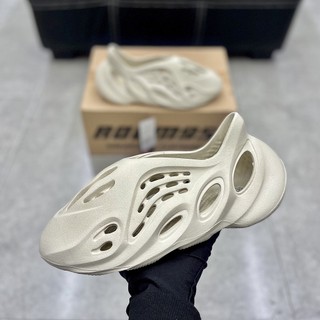 [ROOM95] Giày thể thao sneaker (YZ_30) Foam Runner 'Sand'