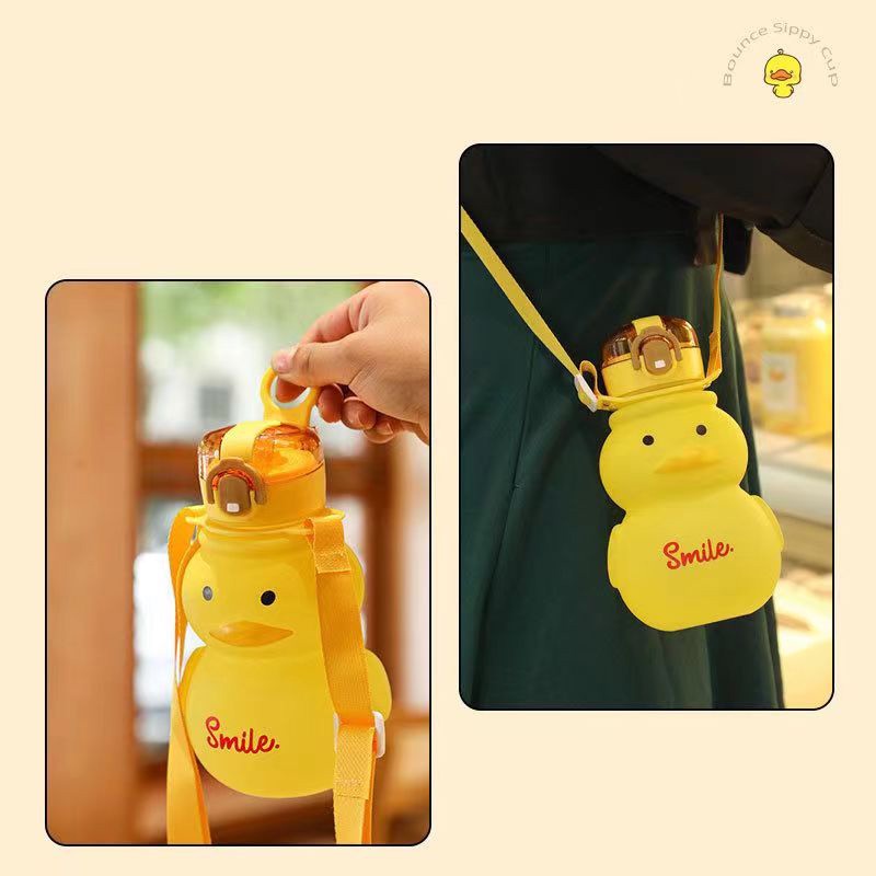 Bình Nước Hình Vịt Vàng Nhỏ Xinh Thời Trang Kèm Ống Hút Tiện Dụng Cho Bé