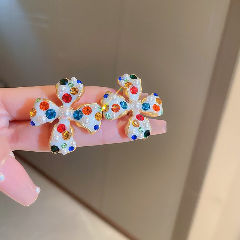 Khuyên Tai Hình Bông Hoa Đính Ngọc Trai Đơn Giản Phong Cách Hàn Quốc