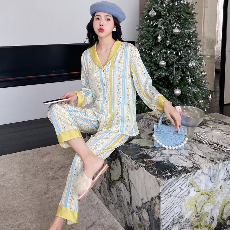 Bộ Đồ Ngủ Tay Dài Chất Lụa Mỏng Nhẹ In Họa Tiết Thời Trang Xuân Hè 2023 Xinh Xắn Cho Nữ