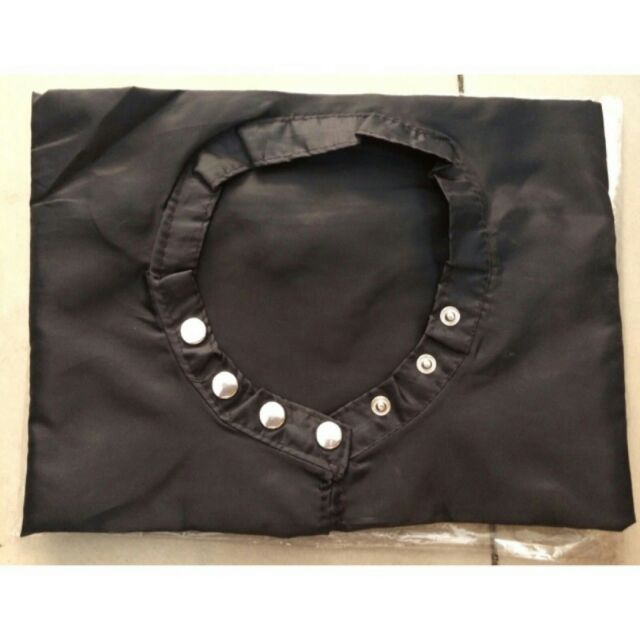 Áo choàng cắt tóc gài nút