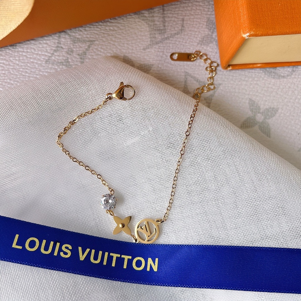 Vòng Tay Louis Vuitton Bằng Thép Titan Họa Tiết LV Monogram