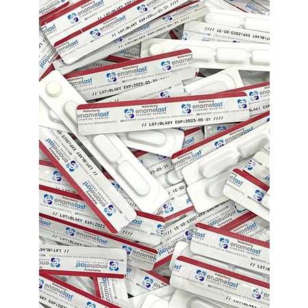 VECNI FLOUR Mỹ hương dâu bôi răng ngừa sâu răng, chống sún răng cho bé