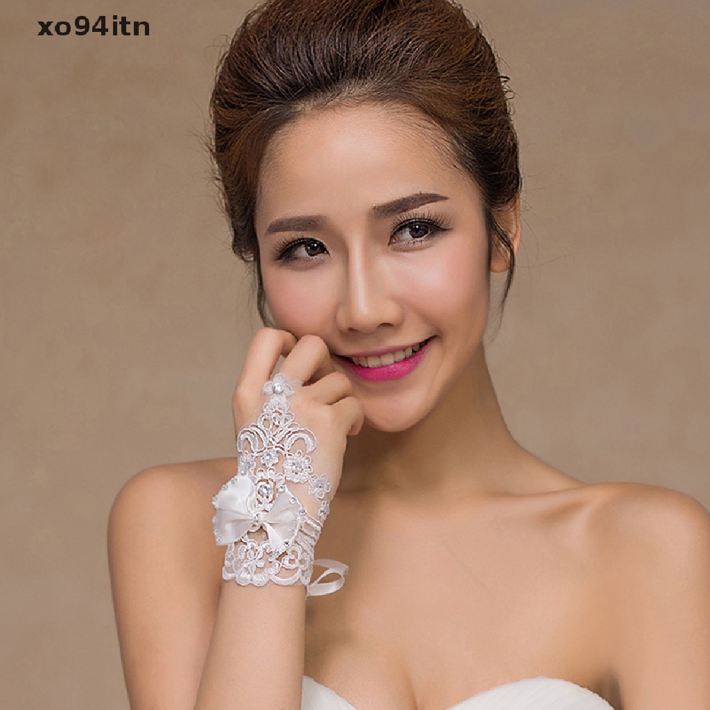 Găng Tay Ren Ngắn Hở Ngón Đính Đá Cho Cô Dâu