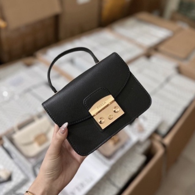 Túi quai xách chữ F L có kèm hộp