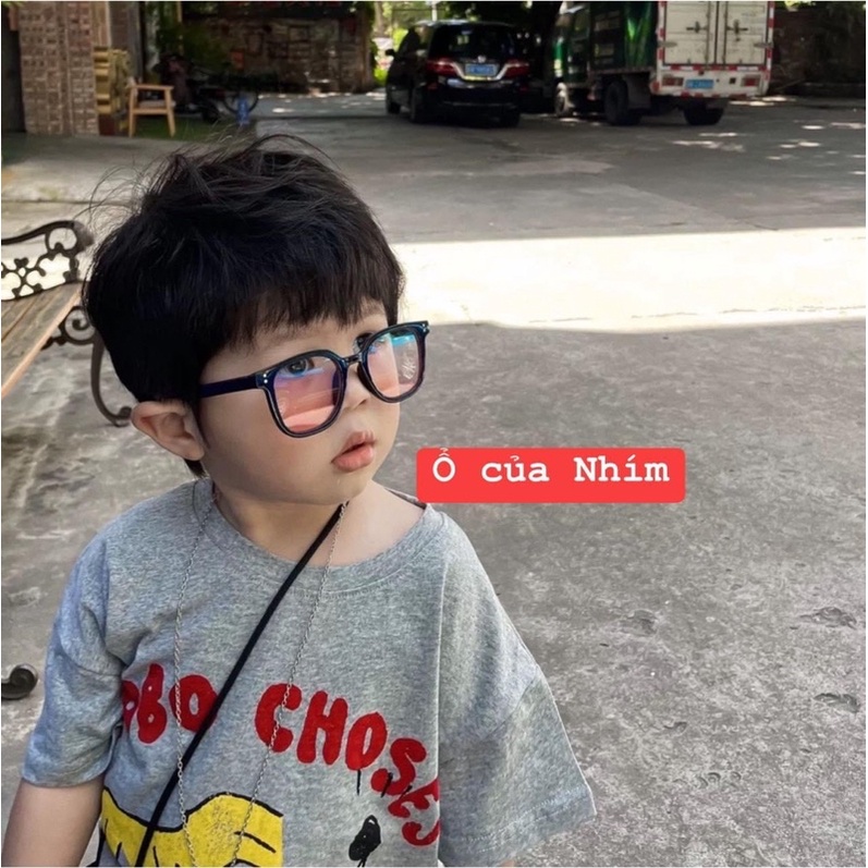 Kính má hồng cho bé