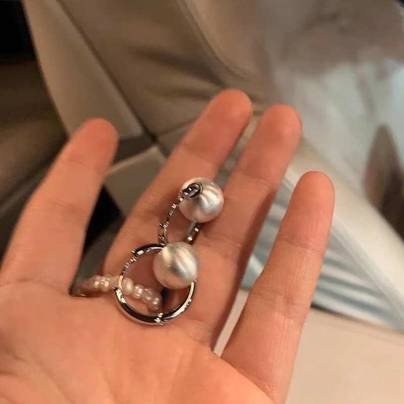 Khuyên Tai Thiết Kế Vòng Tròn Cọ Cao Cấp Cá Tính Dành Cho Bạn Nữ 2023