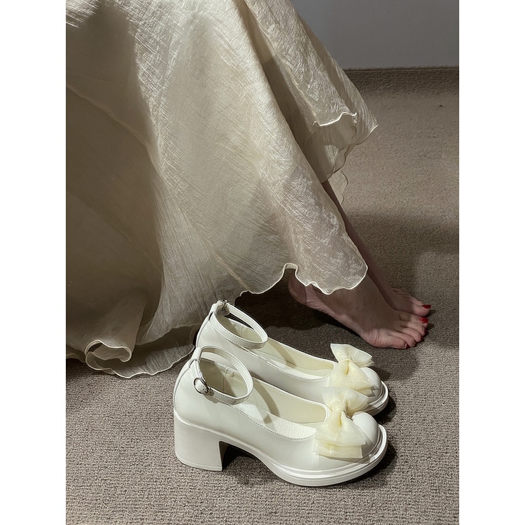 Giày Cao Gót Mary Jane Gót Dày Mũi Tròn Phối Khóa Cài Và Ngọc Trai Phong Cách Thời Trang Mới 2023