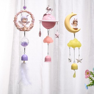 Chuông gió hình phi hành gia dùng làm quà tặng cho học sinh