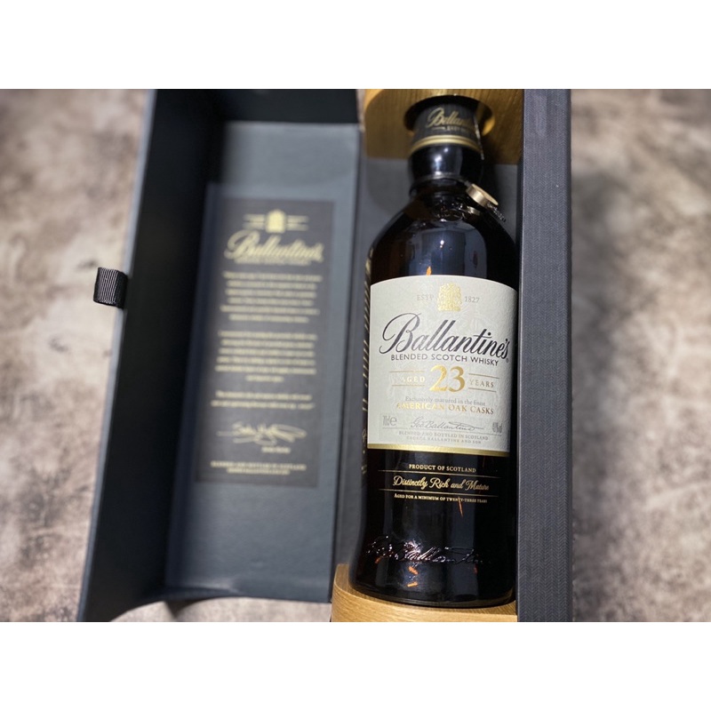 Vỏ chai rượu ngoại ballentines 21 limited