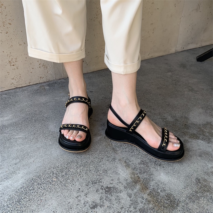 Giày Sandal Hở Ngón Đế Xuồng Dày Quai Xích Thời Trang 2023