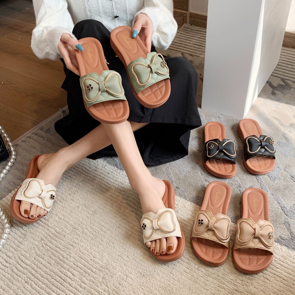 Dép Sandal Xỏ Ngón Đế Bằng Chống Trượt Thời Trang Đi Biển Mùa Hè Hàng Mới Dành Cho Bạn Nữ