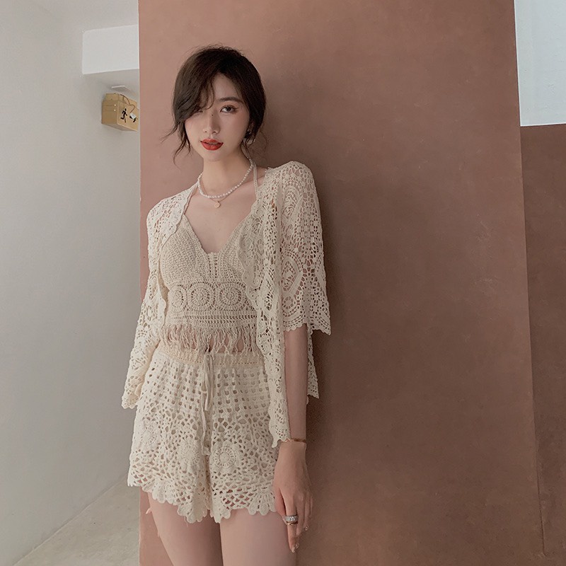 Bikini móc len đi biển dễ thương