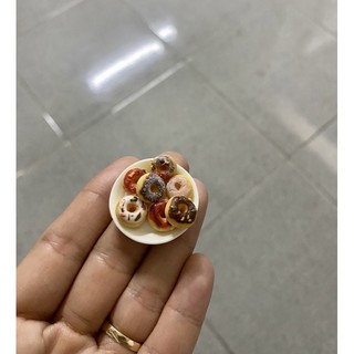 Mô hình bánh donut bằng đất sét giao màu ngẫu nhiên hoặc chọn nhắn tin