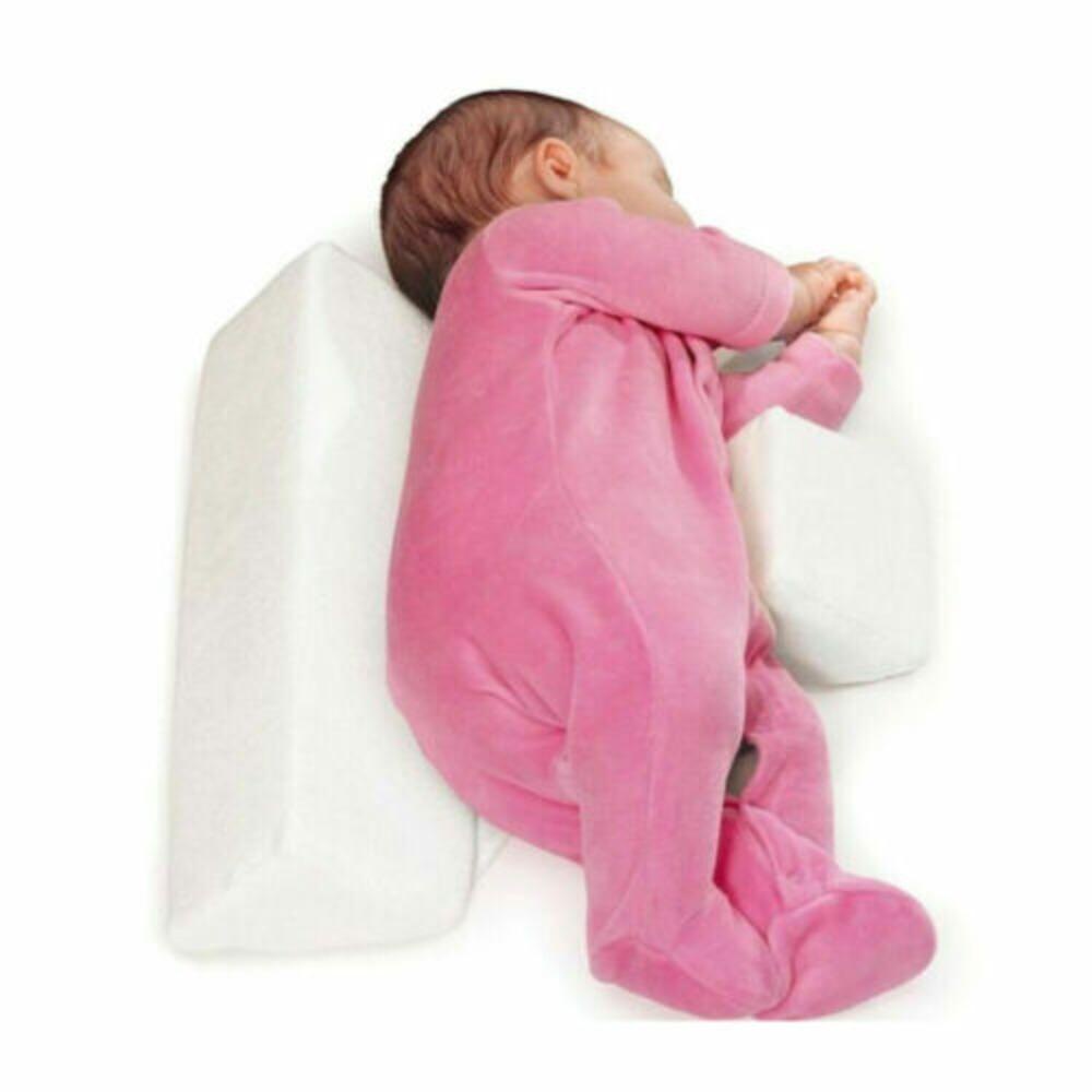 Gối Ngủ Hình Tam Giác Điều Chỉnh Tư Thế Cho Bé Sơ Sinh