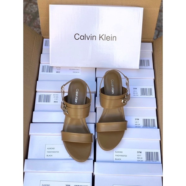 Giày Sandal Gót Trụ Quai Ngang Khoá CK