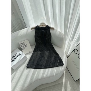 Đầm suông đính nơ tiểu thư