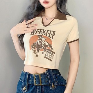 Áo croptop tay ngắn cổ bẻ chữ v dáng ôm body nữ in hoạ tiết weekeep, áo kiểu nữ luviecloset