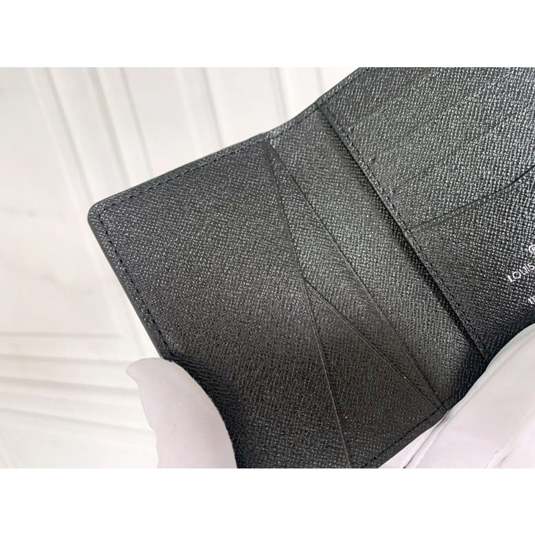 Hình ảnh vật lý Louis vuitton là chính hãng LV thẻ M63144 sẵn sàng để vận chuyển