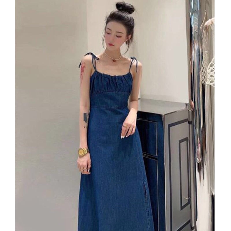 Váy Dáng Dài 2 Dây Denim Sẻ Tà Ngực Chun Phong Cách Tiểu Thư Chất Jeans Mềm Mại Hàng Quảng Châu Cao Cấp