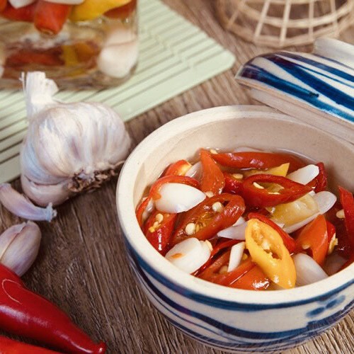 Lý Sơn - tỏi ngâm giấm dùng liền - Cô Hai Lý Sơn