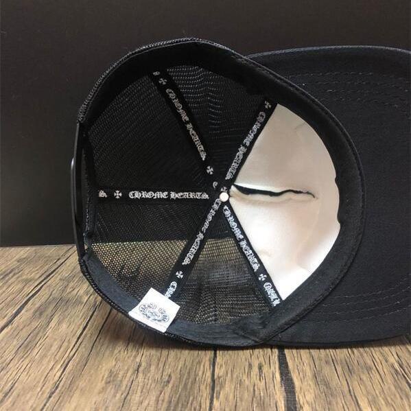 Nón Lưỡi Trai Hình Đôi Môi Đỏ Phiên Bản Chlo Cho Nam Và Nữ